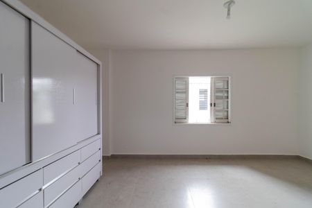 Casa para alugar com 459m², 4 quartos e 3 vagas Casa para alugar com 459m², 4 quartos e 3 vagasSuíte