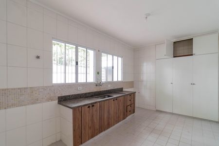 Casa para alugar com 459m², 4 quartos e 3 vagas Casa para alugar com 459m², 4 quartos e 3 vagasCozinha