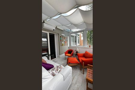 Casa de condomínio à venda com 329m², 4 quartos e 3 vagasvaranda