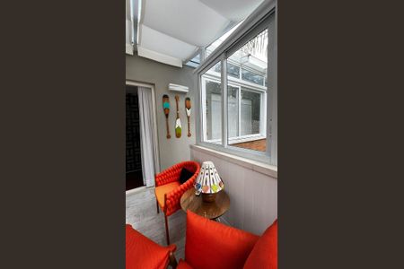 Casa de condomínio à venda com 329m², 4 quartos e 3 vagasvaranda