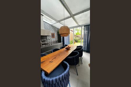 Casa de condomínio à venda com 329m², 4 quartos e 3 vagasárea gourmet