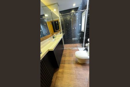 Casa de condomínio à venda com 329m², 4 quartos e 3 vagasBanheiro