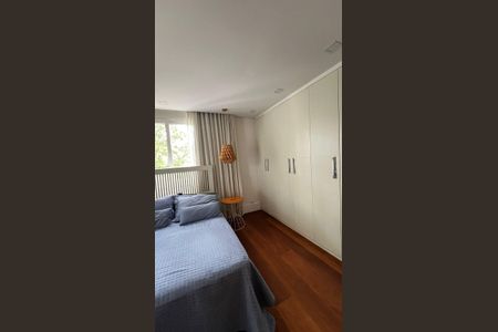 Casa de condomínio à venda com 329m², 4 quartos e 3 vagasQuarto