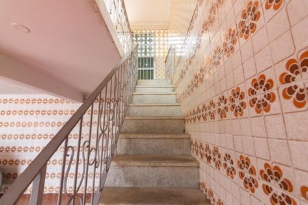 Casa à venda com 220m², 3 quartos e 4 vagasEscada