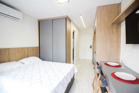 Studio para alugar com 25m², 1 quarto e sem vagaSala/Cozinha/Quarto