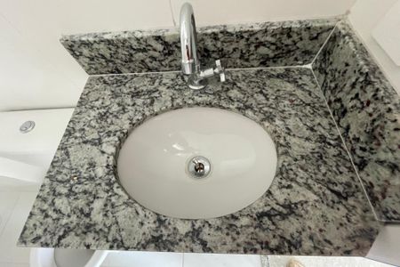 Apartamento à venda com 42m², 2 quartos e 1 vaga Apartamento à venda com 42m², 2 quartos e 1 vagaBanheiro - torneira