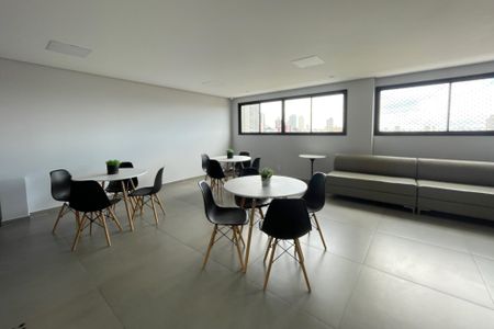 Apartamento à venda com 42m², 2 quartos e 1 vaga Apartamento à venda com 42m², 2 quartos e 1 vagaSalão de Festas