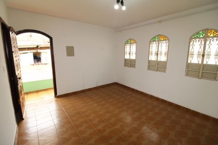 Sala de casa para alugar com 2 quartos, 76m² em Chora Menino, São Paulo