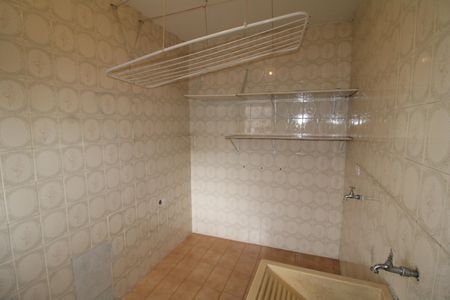 Casa para alugar com 76m², 2 quartos e 1 vagaÁrea de Serviço