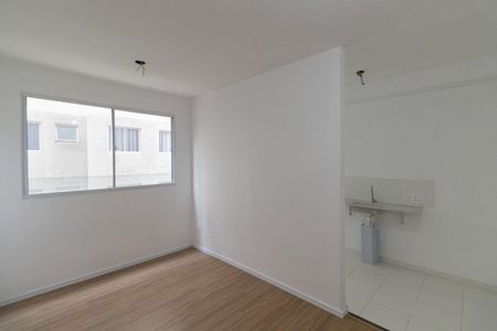 Sala/Cozinha/Área de Serviço  de apartamento para alugar com 2 quartos, 49m² em Colônia (zona Leste), São Paulo