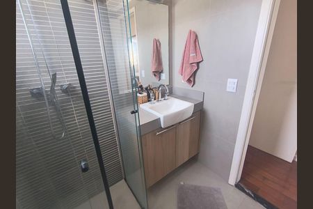 Banheiro de apartamento à venda com 3 quartos, 82m² em Pompeia, São Paulo