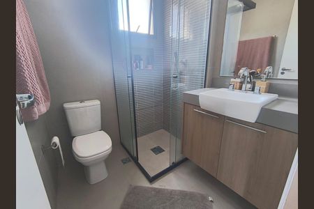 Banheiro de apartamento à venda com 3 quartos, 82m² em Pompeia, São Paulo