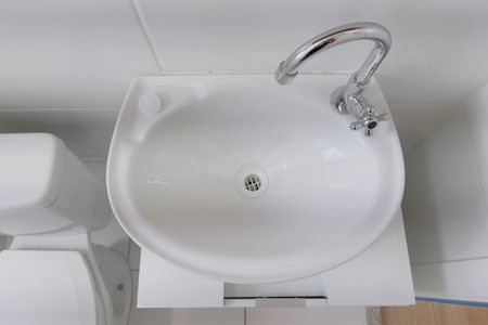 Banheiro de apartamento para alugar com 2 quartos, 44m² em Jardim Topazio, São José dos Campos