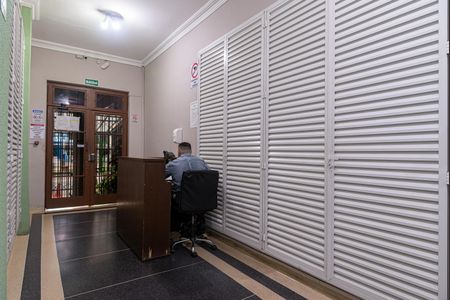 Apartamento para alugar com 60m², 2 quartos e sem vagaÁrea comum - Portaria