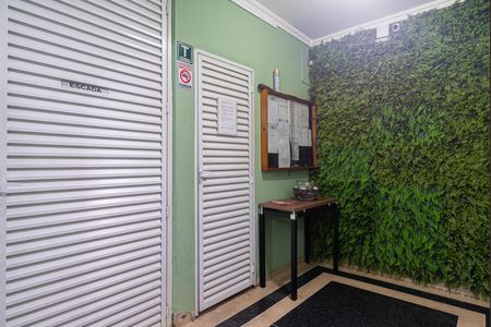Apartamento para alugar com 60m², 2 quartos e sem vagaÁrea comum - Hall Social