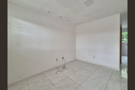 Casa para alugar com 2 quartos, 70m² em Guaratiba, Rio de Janeiro