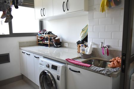 Apartamento à venda com 120m², 2 quartos e 2 vagasÁrea de Serviço