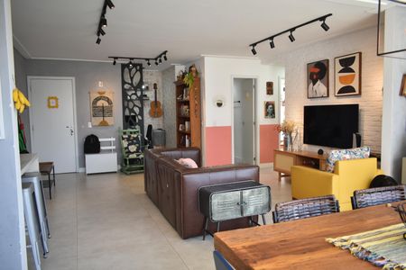 Apartamento à venda com 120m², 2 quartos e 2 vagasSala