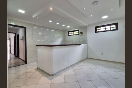 Casa para alugar com 100m², 3 quartos e 1 vaga Casa para alugar com 100m², 3 quartos e 1 vagaCozinha e copa