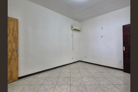 Casa para alugar com 100m², 3 quartos e 1 vaga Casa para alugar com 100m², 3 quartos e 1 vagaSuíte