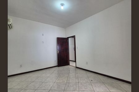 Casa para alugar com 100m², 3 quartos e 1 vaga Casa para alugar com 100m², 3 quartos e 1 vagaSuíte