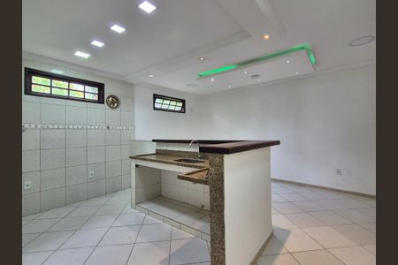 Casa para alugar com 100m², 3 quartos e 1 vaga Casa para alugar com 100m², 3 quartos e 1 vagaCopa e cozinha