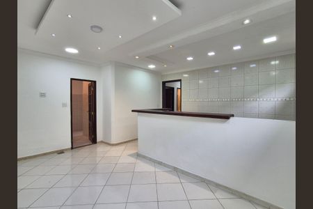 Casa para alugar com 100m², 3 quartos e 1 vaga Casa para alugar com 100m², 3 quartos e 1 vagaCozinha e copa