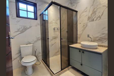 Casa para alugar com 100m², 3 quartos e 1 vaga Casa para alugar com 100m², 3 quartos e 1 vagaBanheiro social