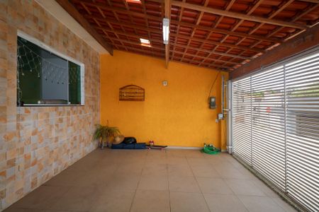 Casa à venda com 125m², 2 quartos e 2 vagas Casa à venda com 125m², 2 quartos e 2 vagasGaragem