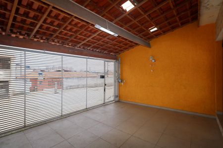 Casa à venda com 125m², 2 quartos e 2 vagas Casa à venda com 125m², 2 quartos e 2 vagasGaragem