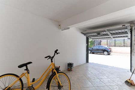 Casa para alugar com 80m², 2 quartos e 1 vaga Casa para alugar com 80m², 2 quartos e 1 vagaGaragem