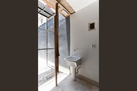 Casa para alugar com 80m², 2 quartos e 1 vaga Casa para alugar com 80m², 2 quartos e 1 vagaÁrea de serviço