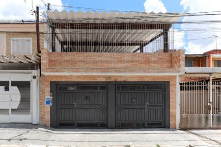 Casa para alugar com 80m², 2 quartos e 1 vaga Casa para alugar com 80m², 2 quartos e 1 vagaFachada + plaquinha