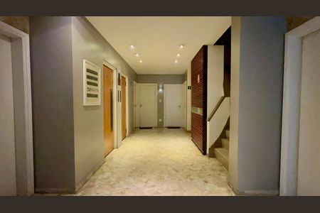 Apartamento à venda com 153m², 2 quartos e 1 vagaHall de entrada