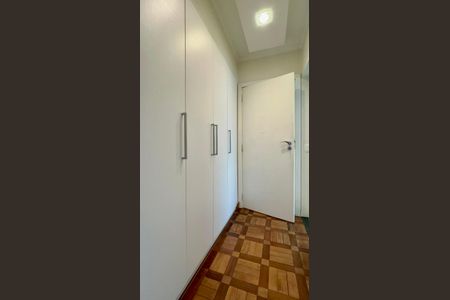 Apartamento à venda com 153m², 2 quartos e 1 vagaCloset da suíte