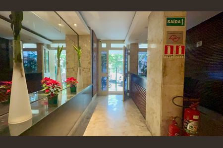 Apartamento à venda com 153m², 2 quartos e 1 vagaHall de entrada