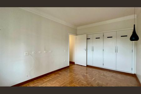 Apartamento à venda com 153m², 2 quartos e 1 vagaSuite