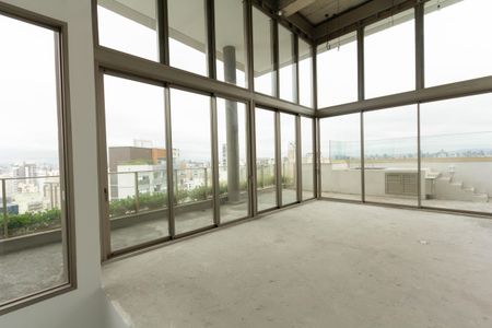 Apartamento à venda com 292m², 3 quartos e 4 vagas Apartamento à venda com 292m², 3 quartos e 4 vagasCobertura