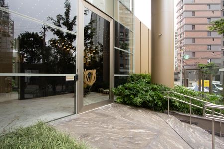 Apartamento à venda com 292m², 3 quartos e 4 vagas Apartamento à venda com 292m², 3 quartos e 4 vagasFachada