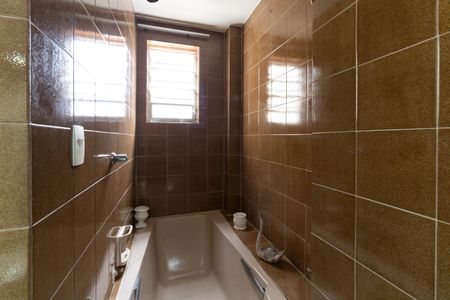 Apartamento à venda com 100m², 2 quartos e sem vaga Apartamento à venda com 100m², 2 quartos e sem vagaBanheiro