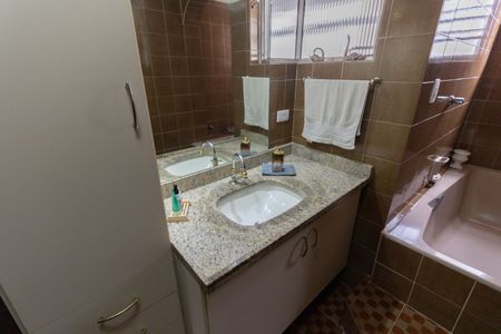 Apartamento à venda com 100m², 2 quartos e sem vaga Apartamento à venda com 100m², 2 quartos e sem vagaBanheiro