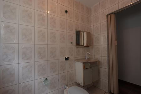 Casa à venda com 150m², 3 quartos e 2 vagasBanheiro de cima