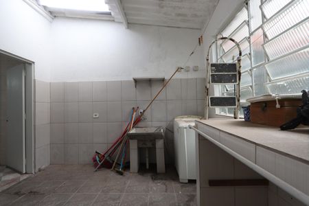Casa à venda com 150m², 3 quartos e 2 vagasLavanderia