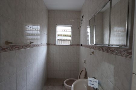 Casa à venda com 150m², 3 quartos e 2 vagasBanheiro de baixo