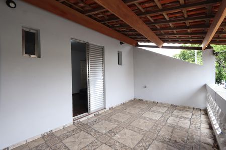 Casa à venda com 150m², 3 quartos e 2 vagasVaranda da Suíte