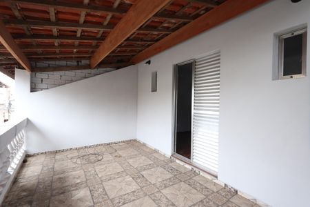 Varanda da Suíte de casa para alugar com 3 quartos, 150m² em Fazenda da Juta, São Paulo