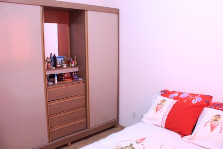 Quarto 2 de apartamento para alugar com 2 quartos, 44m² em Roselândia, Cotia