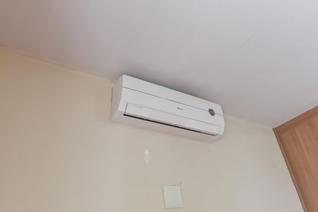 Casa à venda com 345m², 4 quartos e 8 vagas Casa à venda com 345m², 4 quartos e 8 vagasSuíte