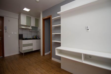 Sala de kitnet/studio para alugar com 1 quarto, 27m² em Q 712/912, Brasília