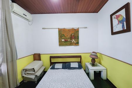 Casa à venda com 250m², 3 quartos e 1 vaga Casa à venda com 250m², 3 quartos e 1 vagaSuite 1